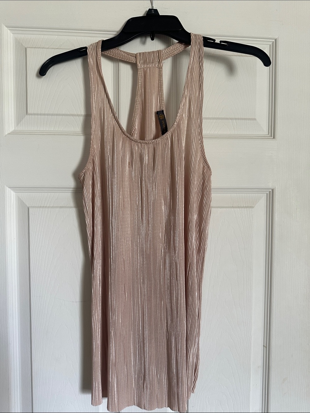 Sleeveless Pleated gold tank - Brand: